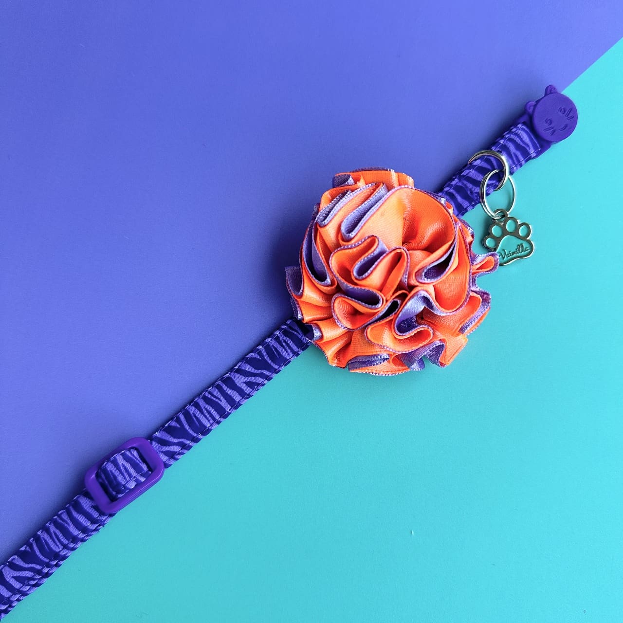 Collar para gatos con flor bicolor naranja y lila - Cebra lila