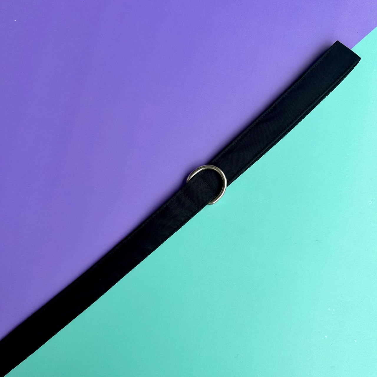 Pechera para perros con correa negra