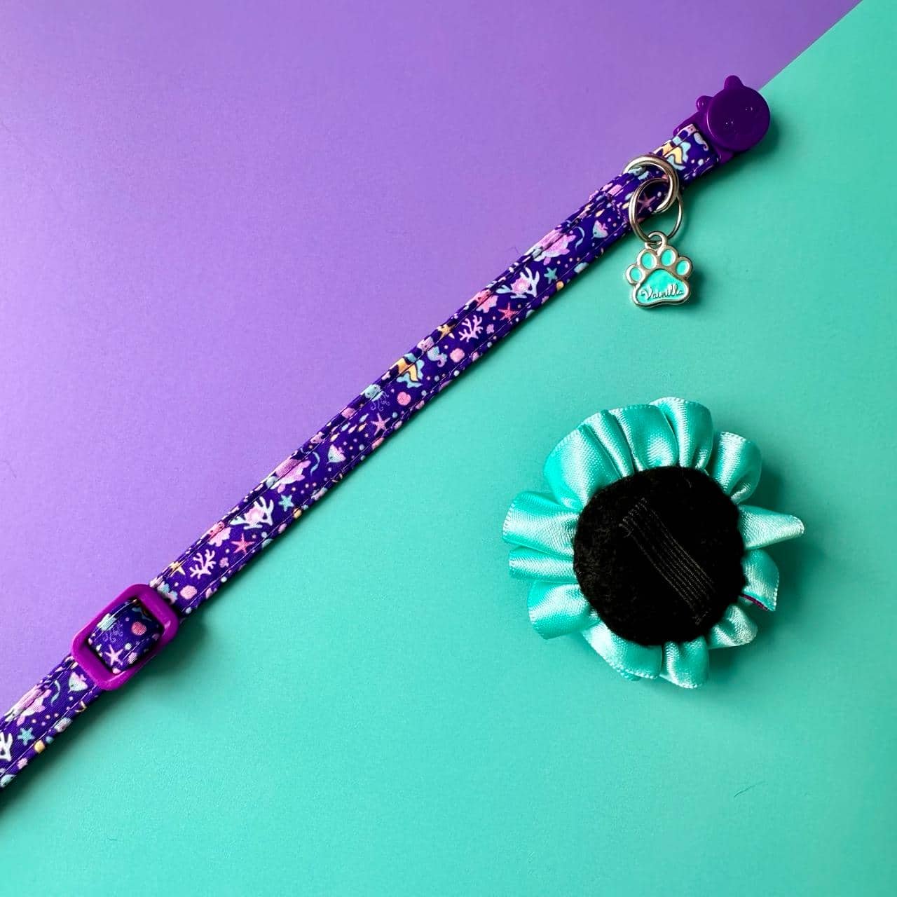Collar para gatos con flor bicolor morado y aguamarina - Océano