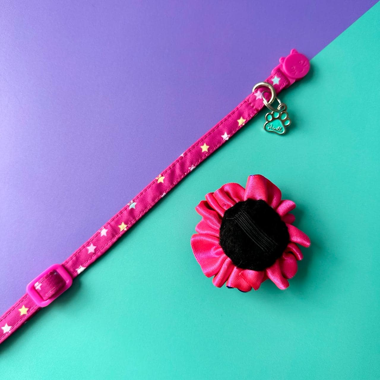Collar para gatos con flor bicolor fucsia y azul - Estrellas