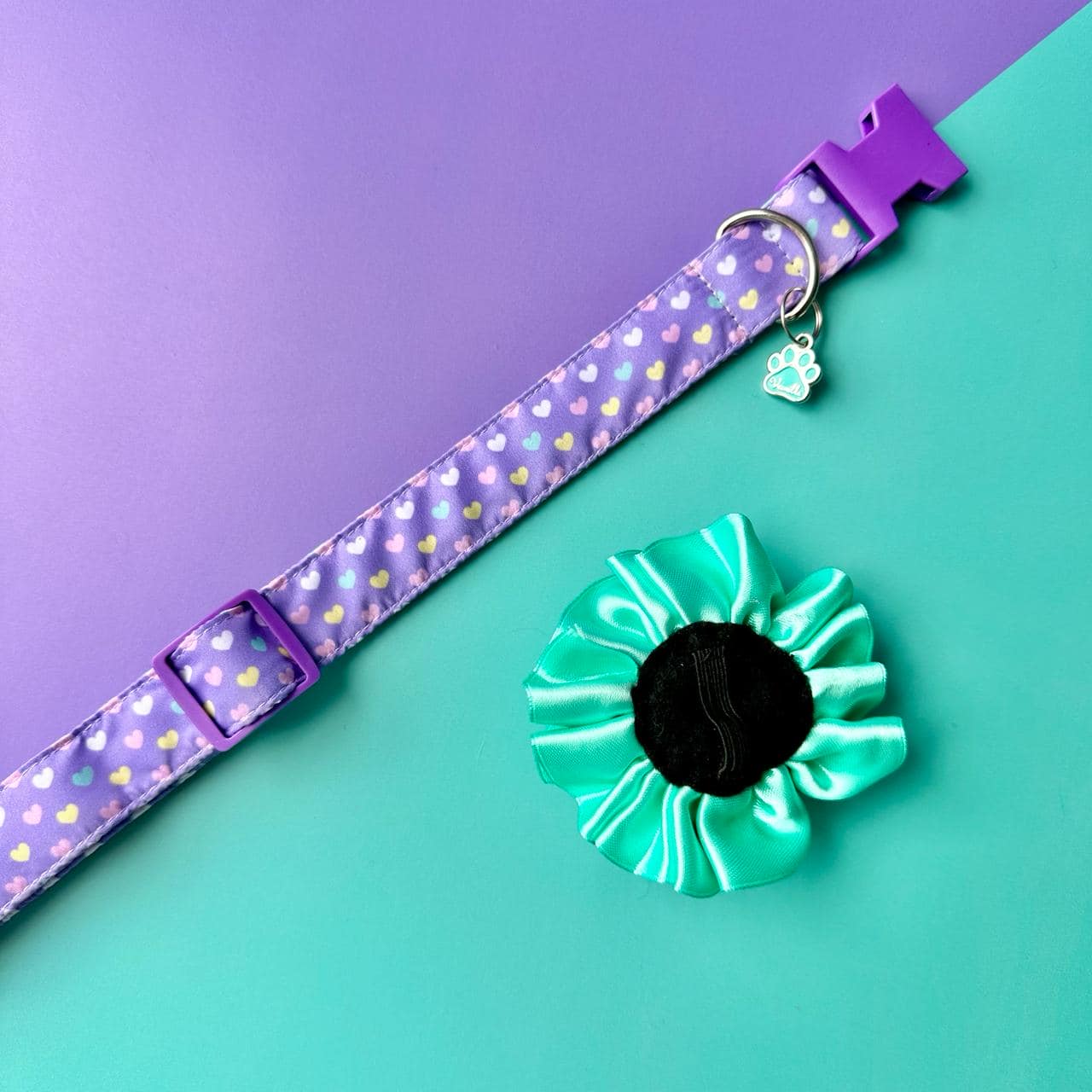 Collar para perros con flor bicolor aguamarina y lila - Corazones