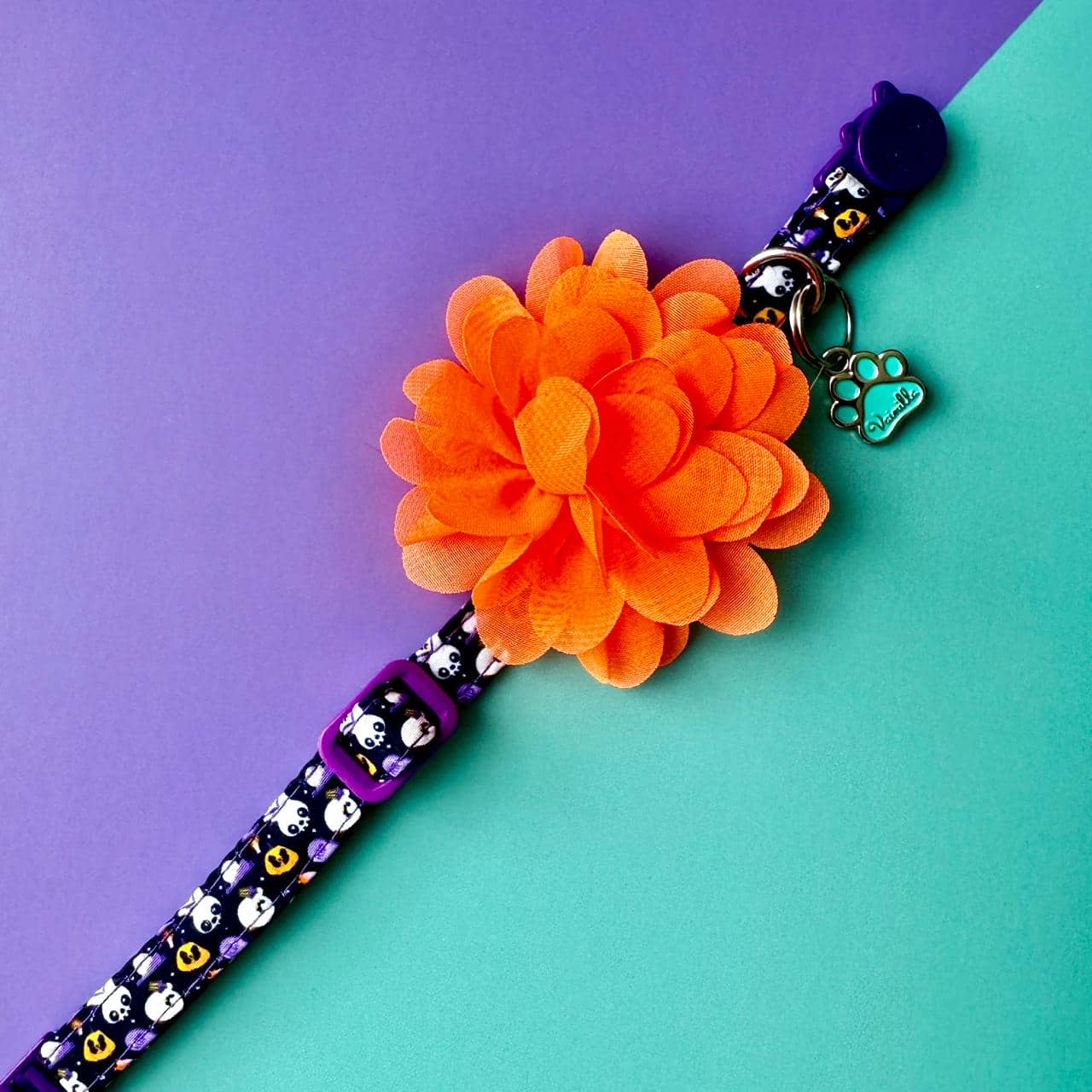 Collar para gatos con flor seda Halloween fantasmas