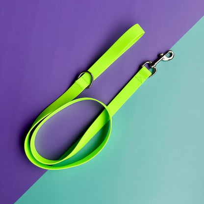 Arnés para perros en goma impermeable verde neón con correa