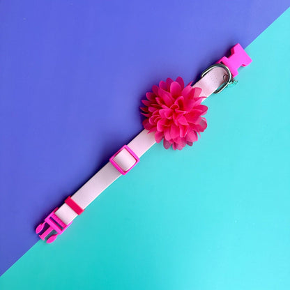 Collar para perros en goma rosado con flor seda