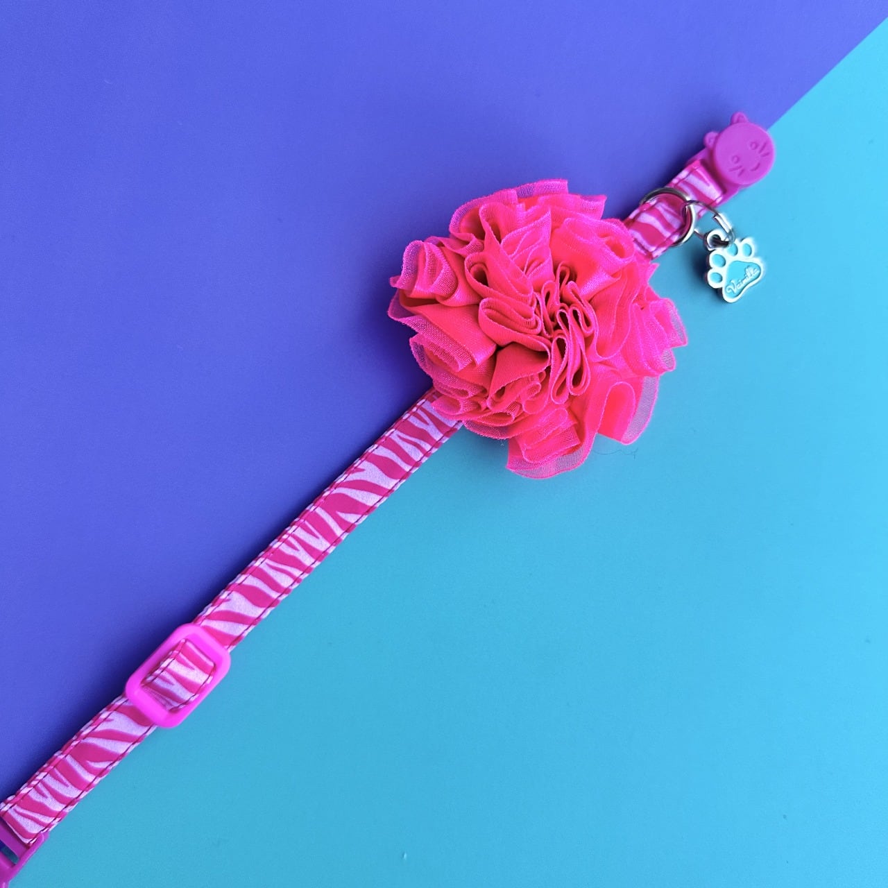 Collar para gatos Cebra fucsia con flor tul fucsia neón