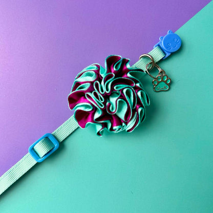 Collar para gatos con flor bicolor morado y aguamarina