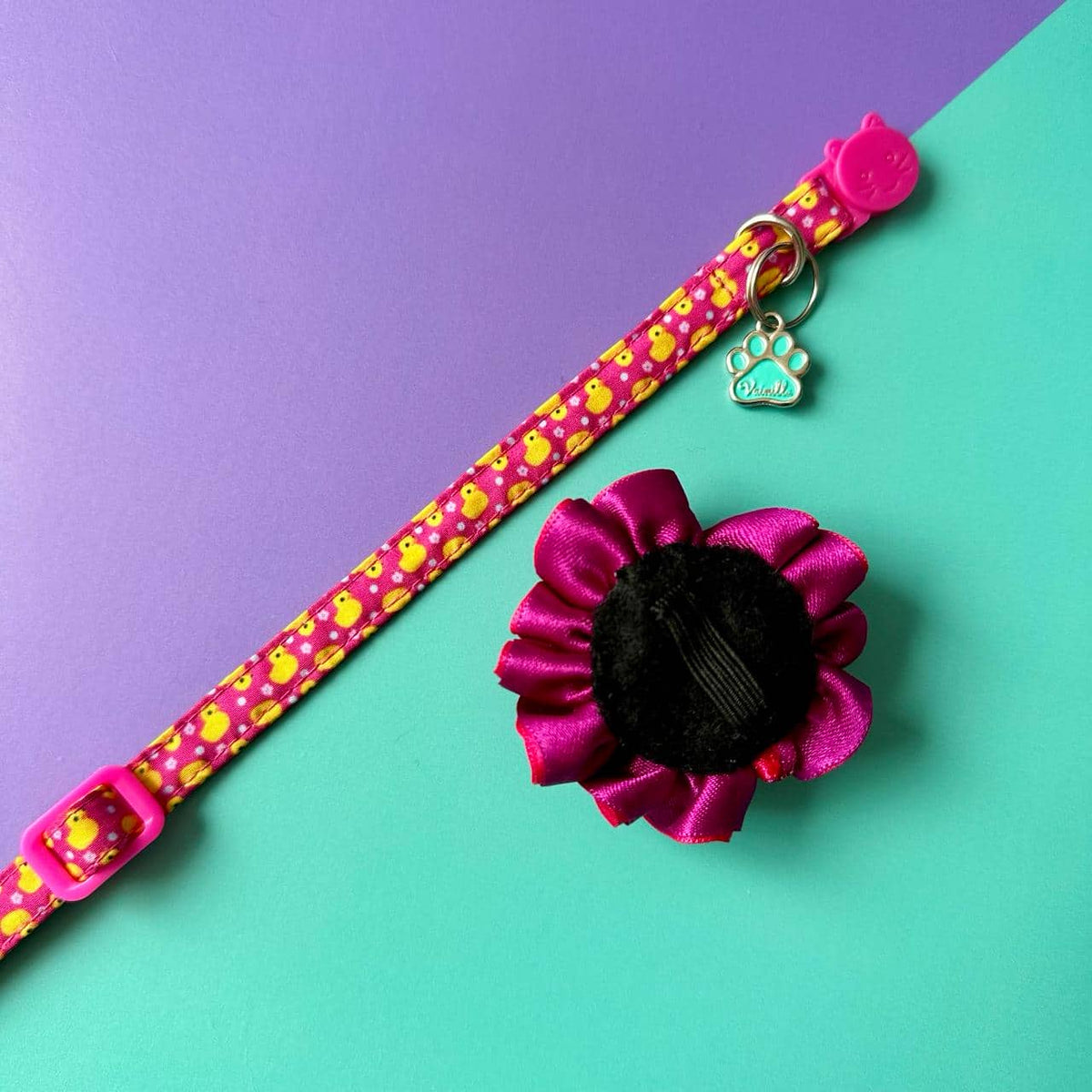 Collar para gatos con flor bicolor fucsia y morado - Patos