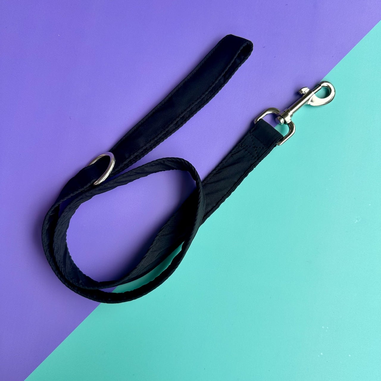 Pechera para perros con correa negra