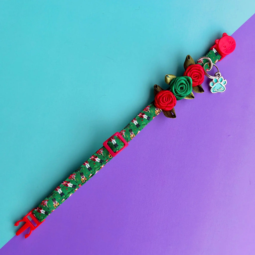Collar para gatos con rosas de Navidad Cascanueces