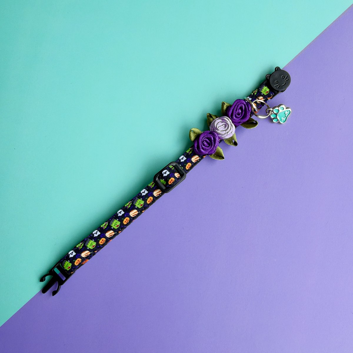 Collar ajustable para gatos Halloween Monstruos extendido, con rosas moradas y lila y broche de gato