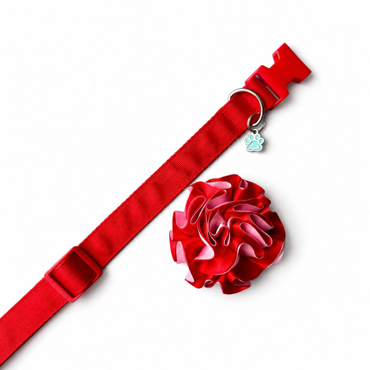Collar rojo para perros con flor bicolor removible