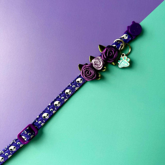 Collar para gatos con rosas Halloween calaveras
