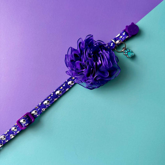 Collar para gatos halloween calaveras con flor tul morada