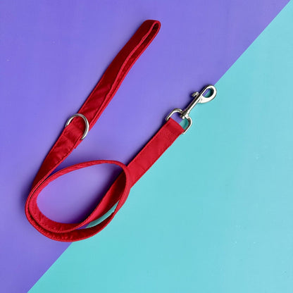 Pechera para perros con correa roja