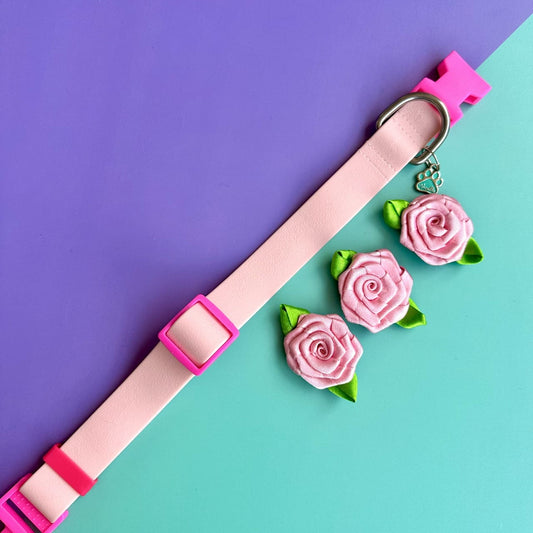 Collar para perros en goma impermeable rosado con rosas