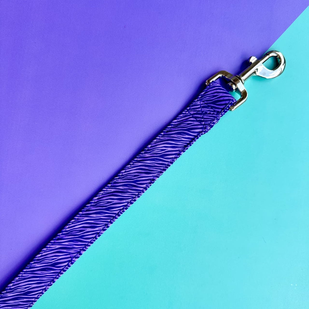 Pechera para perros con correa Cebra lila