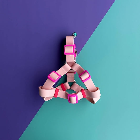 Arnés para perros en goma impermeable rosado sin correa