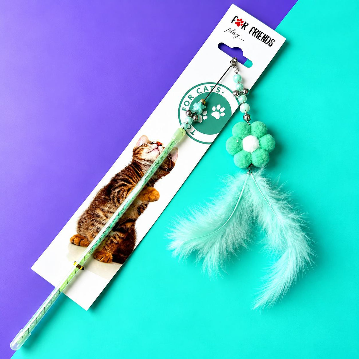 Varita para gatos con plumas y cascabeles color aguamarina